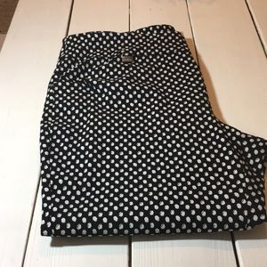 Premise Woman 2X Black polka dotted Capris